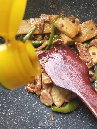 老豆腐炒肉片的做法步骤：8