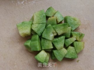 火龙果甜瓜酸奶碗的做法步骤：2