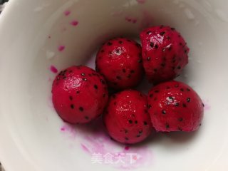 火龙果甜瓜酸奶碗的做法步骤：4