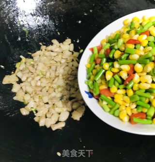 蒜薹玉米炒肉的做法步骤：6