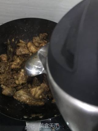 红烧土鸡的做法步骤：7