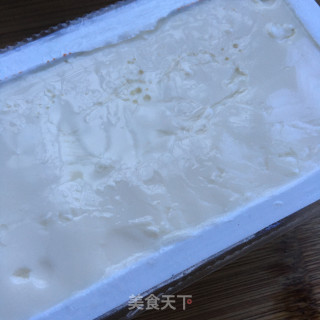 浇汁内脂豆腐的做法步骤：1