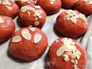 红曲杏仁小面包的做法步骤：8