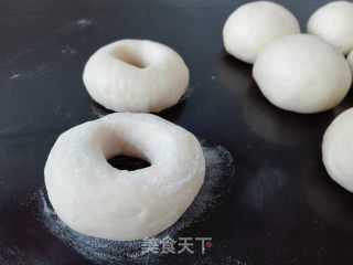 椰香甜甜圈（油炸版）的做法步骤：3