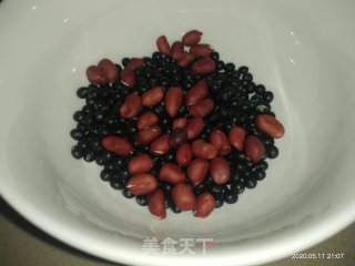 花生黑豆浆的做法步骤：1