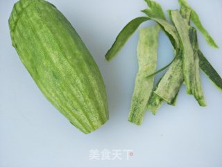 羊角蜜瓜蓝莓沙拉的做法步骤：2