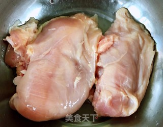 #肉类#凉拌鸡胸脯肉的做法步骤：1