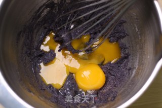 黑米戚风蛋糕的做法步骤：3
