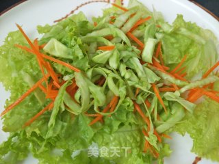 鹌鹑蛋杂蔬沙拉的做法步骤：3