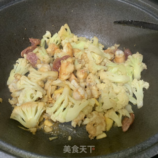 腊肠炒菜花的做法步骤：10