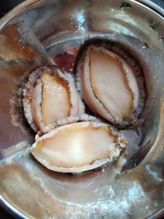 排骨炖鲍鱼的做法步骤：4