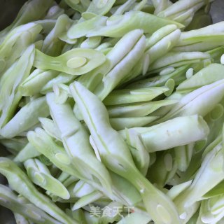 番茄青椒炒豆角的做法步骤：3