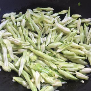 番茄青椒炒豆角的做法步骤：7