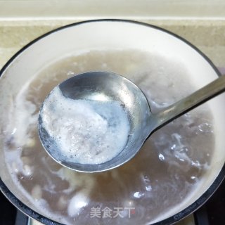 山药莲子花生猪骨汤的做法步骤：8