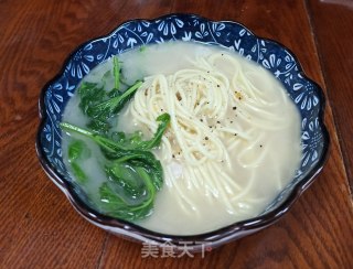 奶白鲫鱼汤面的做法步骤：9