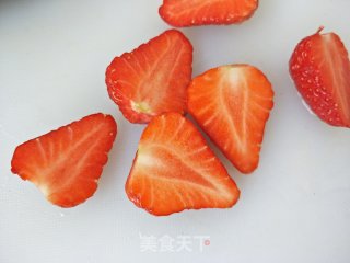 草莓香蕉沙拉的做法步骤：2