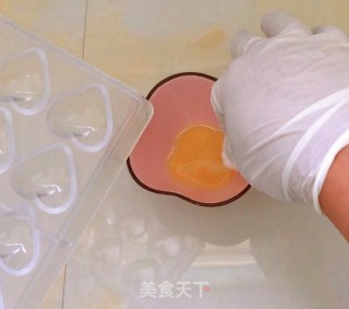 520款超美之手工爱心巧克力的做法步骤：3