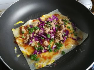 烤冷面版煎饼果子的做法步骤：5