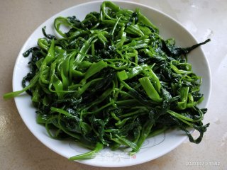 凉拌空心菜的做法步骤：7