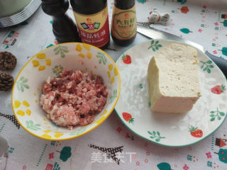 豆腐酿肉的做法步骤：1