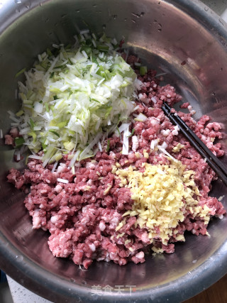 菠菜面饺子的做法步骤：3