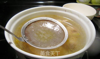 金银花炖鸡汤的做法步骤：8