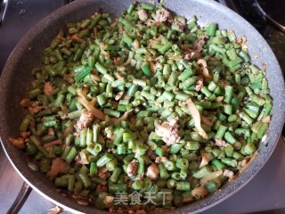 榨菜鸡蛋炒豆角的做法步骤：11