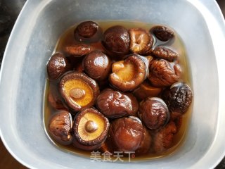生炒糯米饭的做法步骤：2