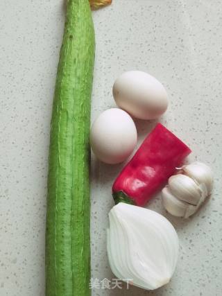 丝瓜拌蛋的做法步骤：1