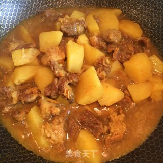 咖喱土豆烧牛腩的做法步骤：7