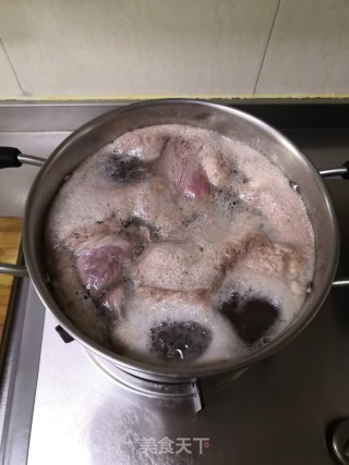 卤牛肉的做法步骤：3
