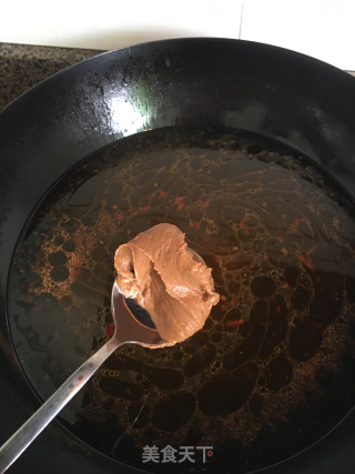 家常版沙茶牛肉的做法步骤：2