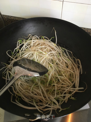 家常版沙茶牛肉的做法步骤：9