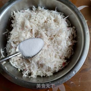 炸萝卜豆腐丸子的做法步骤：4