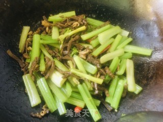 小炒黄牛肉的做法步骤：9