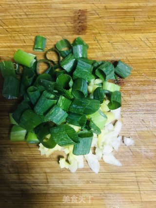 下饭利器 凉粉炒鸡蛋的做法步骤：2