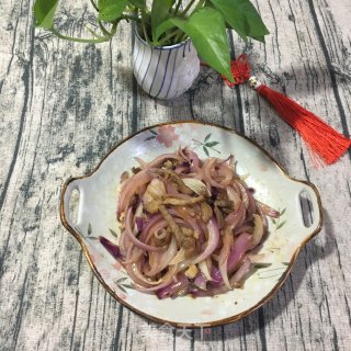 紫洋葱炒肉丝的做法步骤：5