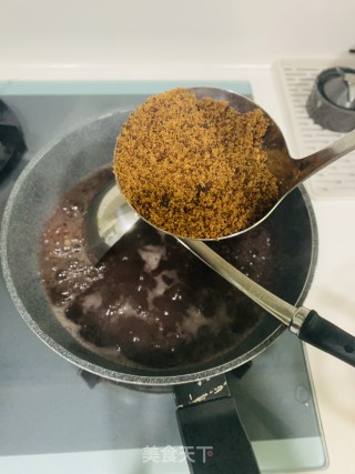 黑豆红豆糯米红糖粥的做法步骤：4