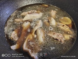 黑啤酒焖鸭的做法步骤：5