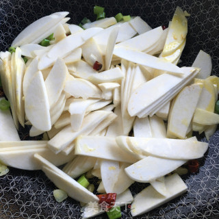 蚝油茭白片的做法步骤：5