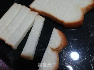 黄油砂糖烤吐司条的做法步骤：1