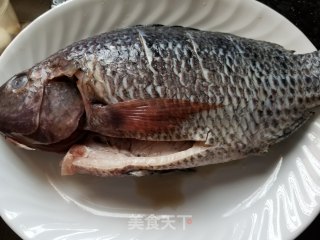 腐竹烧罗非鱼的做法步骤：2