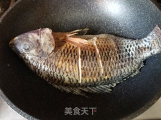 腐竹烧罗非鱼的做法步骤：6