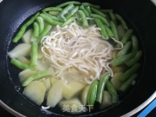 土豆豆角汤面的做法步骤：5