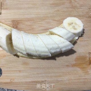 凉拌坚果燕麦酸奶杯的做法步骤：2