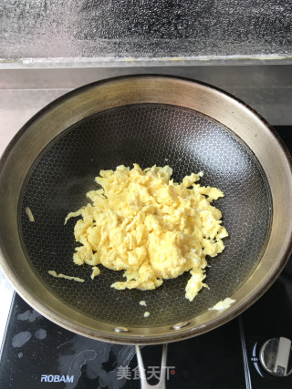 麻椒炒鸡蛋的做法步骤：3