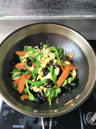 麻椒炒鸡蛋的做法步骤：7