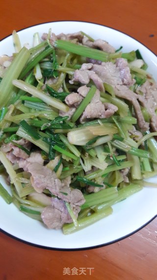 芹菜炒肉的做法步骤：10