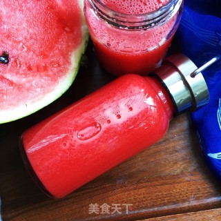 现榨西瓜汁的做法步骤：7