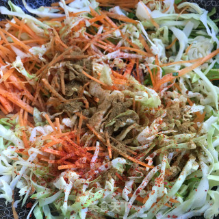 煎蛋包菜炒细面的做法步骤：7